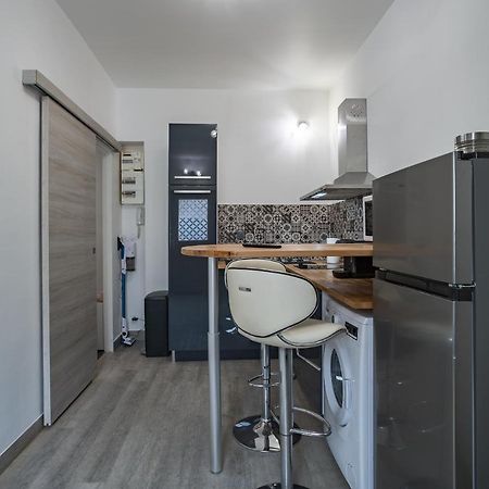 Апартаменты Studio Du Palais - Terrasse- Hypercentre Труа Экстерьер фото